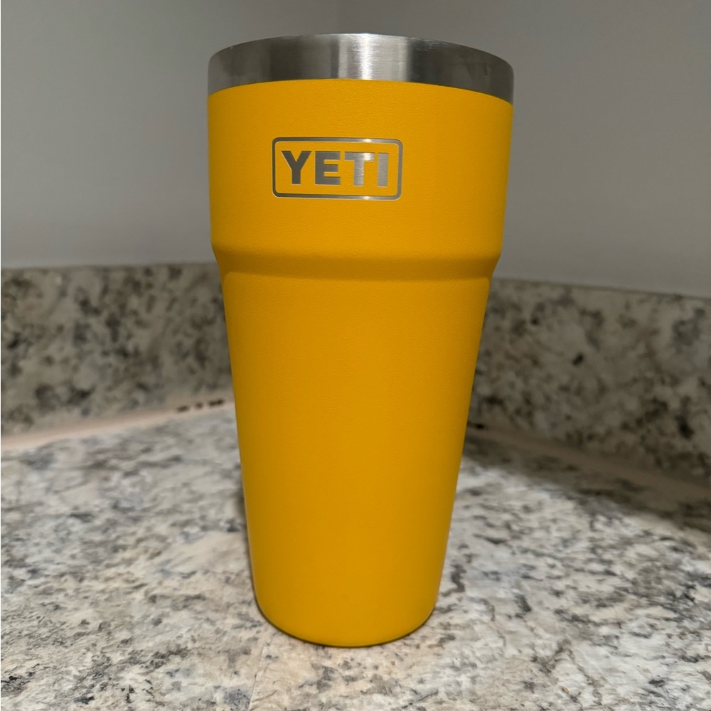 Yeti 30oz stackable - lid not included